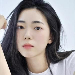 Kim Ji-Woo MBTI Personality Type image