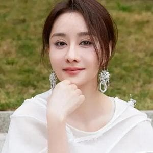 profile_Vivian Chen 陈德容