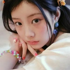 profile_Lee Wonhee (ILLIT)