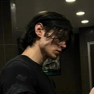 profile_Neck-Length Hair (aka Lob)