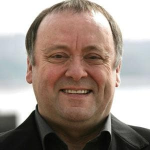 profile_Alex Norton