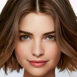 profile_Theola