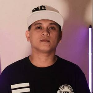 profile_M Zhayt