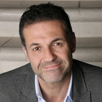 profile_Khaled Hosseini