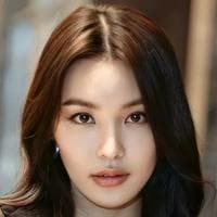 profile_Kapook Ploynira Hiruntaveesin