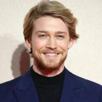 profile_Joe Alwyn