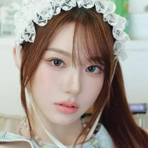 profile_Xinyu (tripleS)