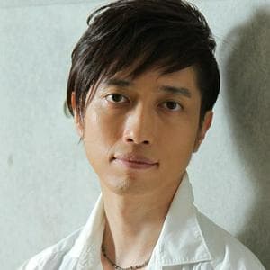 profile_Kenichiro Suehiro