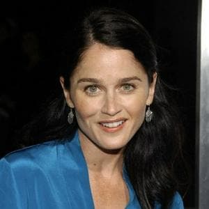 profile_Robin Tunney