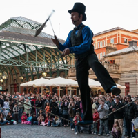 Be a Street Performer tipo de personalidade mbti image