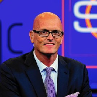 profile_Scott Van Pelt