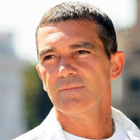 Antonio Banderas mbtiパーソナリティタイプ image