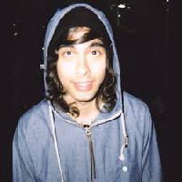 profile_Vic Fuentes