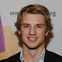 Freddie Stroma тип личности MBTI image