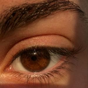 profile_Brown Eyes