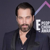 profile_Tim Rozon