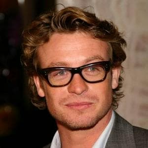 profile_Simon Baker