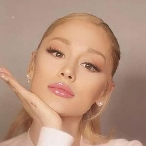profile_Ariana Grande