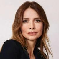 Saffron Burrows tipo de personalidade mbti image