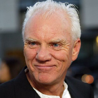 Malcolm McDowell type de personnalité MBTI image