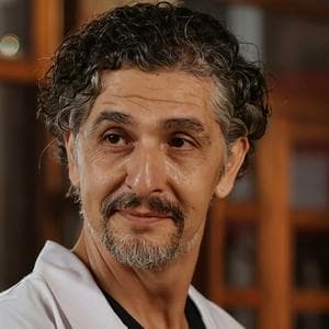 profile_Doctor Cahit