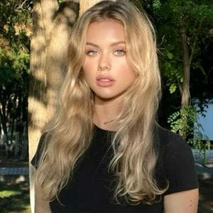 profile_Petra Comer