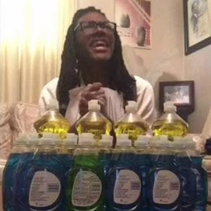 profile_Johnny (Who Loves Dish soaps)