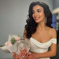 profile_Özge Yağız