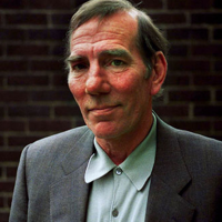 profile_Pete Postlethwaite