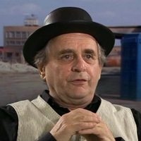 Sylvester McCoy نوع شخصية MBTI image