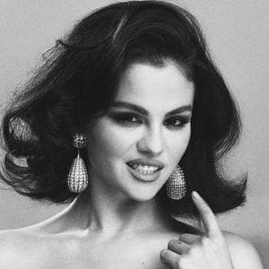 profile_Selena Gomez - Sunset Blvd