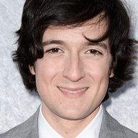 Josh Brener MBTI性格类型 image