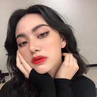 profile_Davika Hoorne