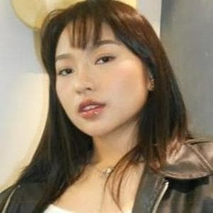 profile_Angela Muji