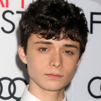 Lucas Jade Zumann tipo di personalità MBTI image