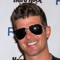 profile_Robin Thicke