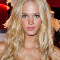 profile_Erin Heatherton