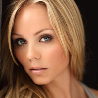 profile_Laura Vandervoort