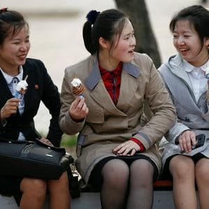 profile_Pochonbo Electronic Ensemble - Girls Whispered