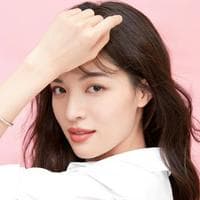 profile_Zhong Chuxi/Elaine Zhong