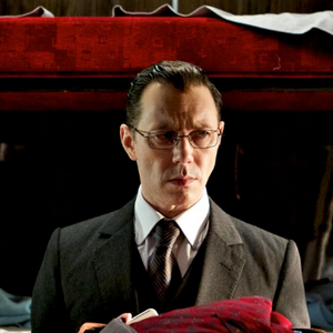 profile_Dr. Maxwell