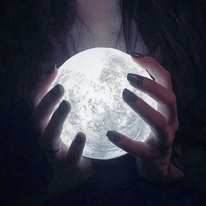 profile_Lunar Witch