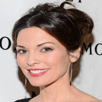 profile_Alana de la Garza