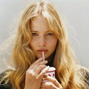 profile_Serena Van Der Woodsen