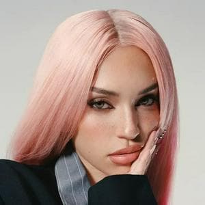 Daniela (KATSEYE) тип личности MBTI image